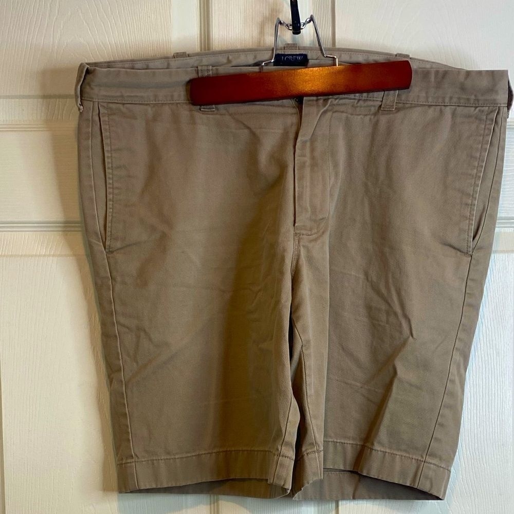 Mens J Crew Gramercy Khaki Color Chino Shorts size 36 Like New - Picture 3 of 5